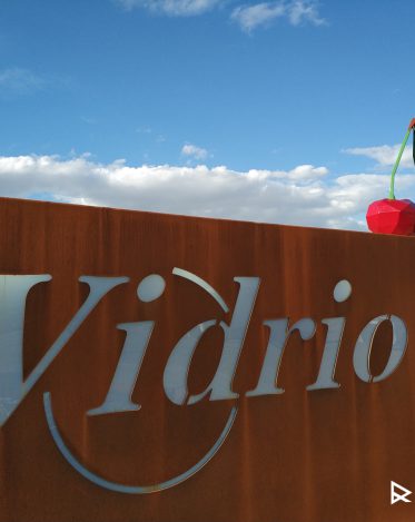 Trabajos Riclart - Tótem, jardinera y escultura bienvenida Vidrio fruits