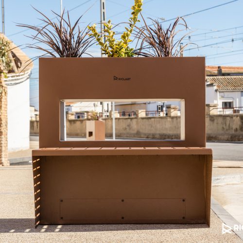 Riclart - Bancos y jardineras y papeleras metálicas para espacios públicos - Riclart